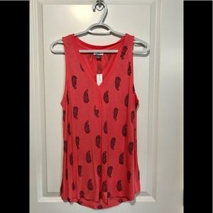 Women’s Flowy Tank Top. BNWT. Old Navy. Size L.